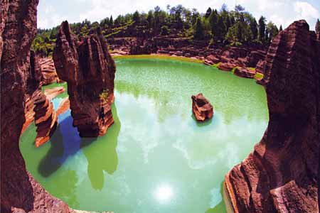 張家界、袁家界、天子山、紅石林、鳳凰古城四晚五日游