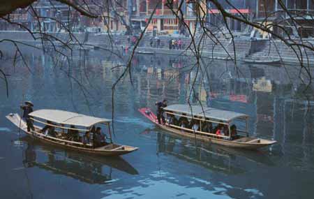 張家界森林公園、袁家界、天子山、大峽谷、玻璃橋、天門山、玻璃棧道、鳳凰古城三晚四日游